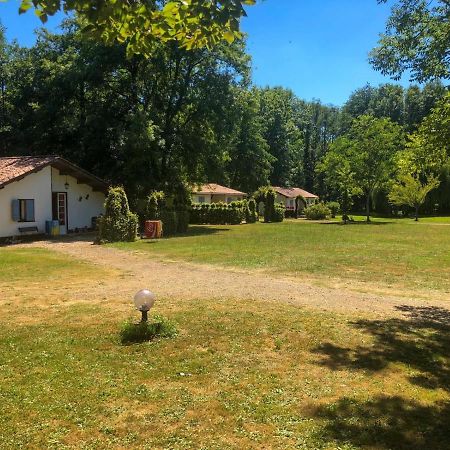 L'Etang Des Mirandes Hotel Varaignes Exterior photo